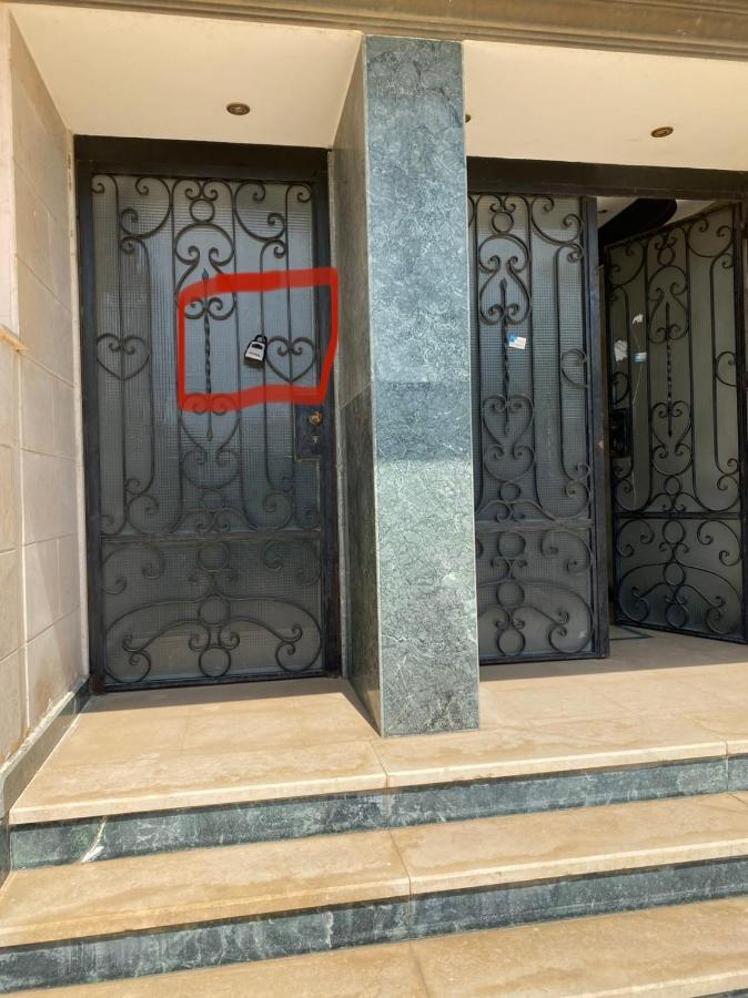 The Bold Parisian House - Steps From The Best Mall In Kairo Bagian luar foto